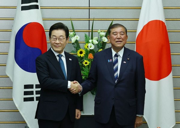 钱掌柜配资 韩日领导人发表联合新闻公报，强调稳步推进双边关系
